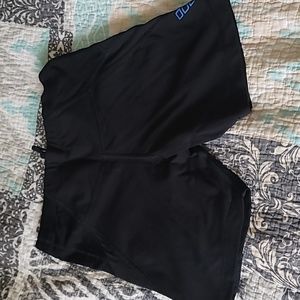 Lorna Jane hot yoga shorts size S